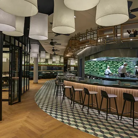 Hyatt Regency מלון