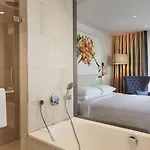 Hyatt Regency Hotel 5*
