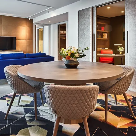 Hyatt Regency 5*