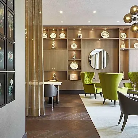 Hyatt Regency Hotel 5*
