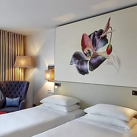 Hyatt Regency 5* Amsterdam