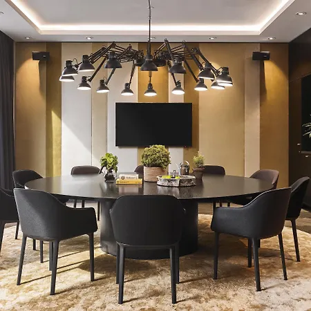Hyatt Regency 5*
