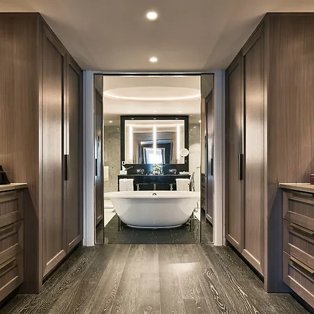 Hyatt Regency 5*