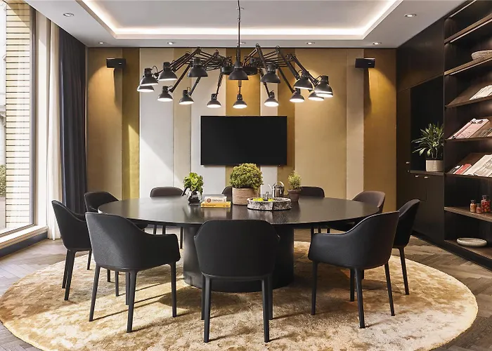 Hyatt Regency Hotel 5*