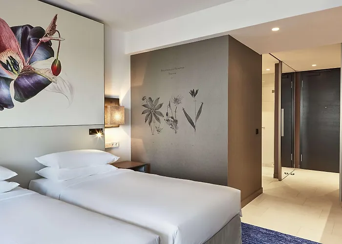 Отель Hyatt Regency 5*